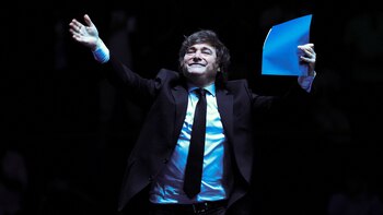 Javier Milei cierra en España