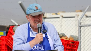 Rafael López Aliaga anuncia su