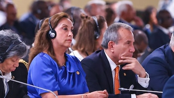 Dina Boluarte y el canciller